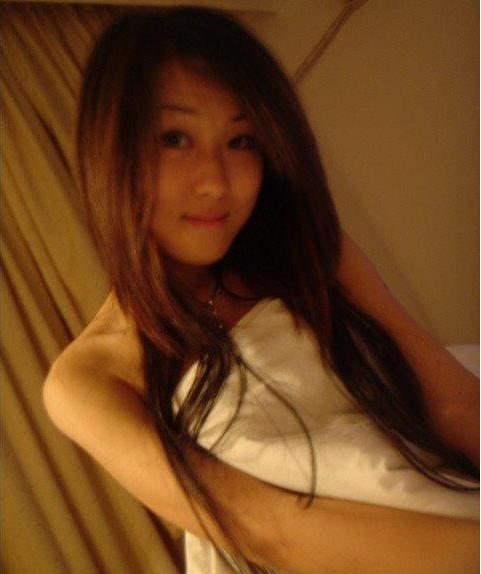 我与小舅妈、美女同事的暧昧情事